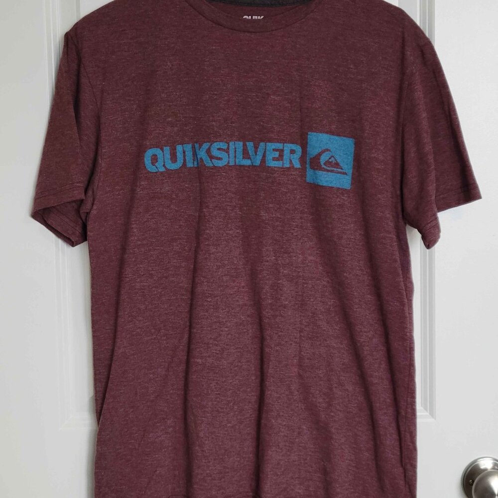 QUICKSILVER burgandy tshirt, mens